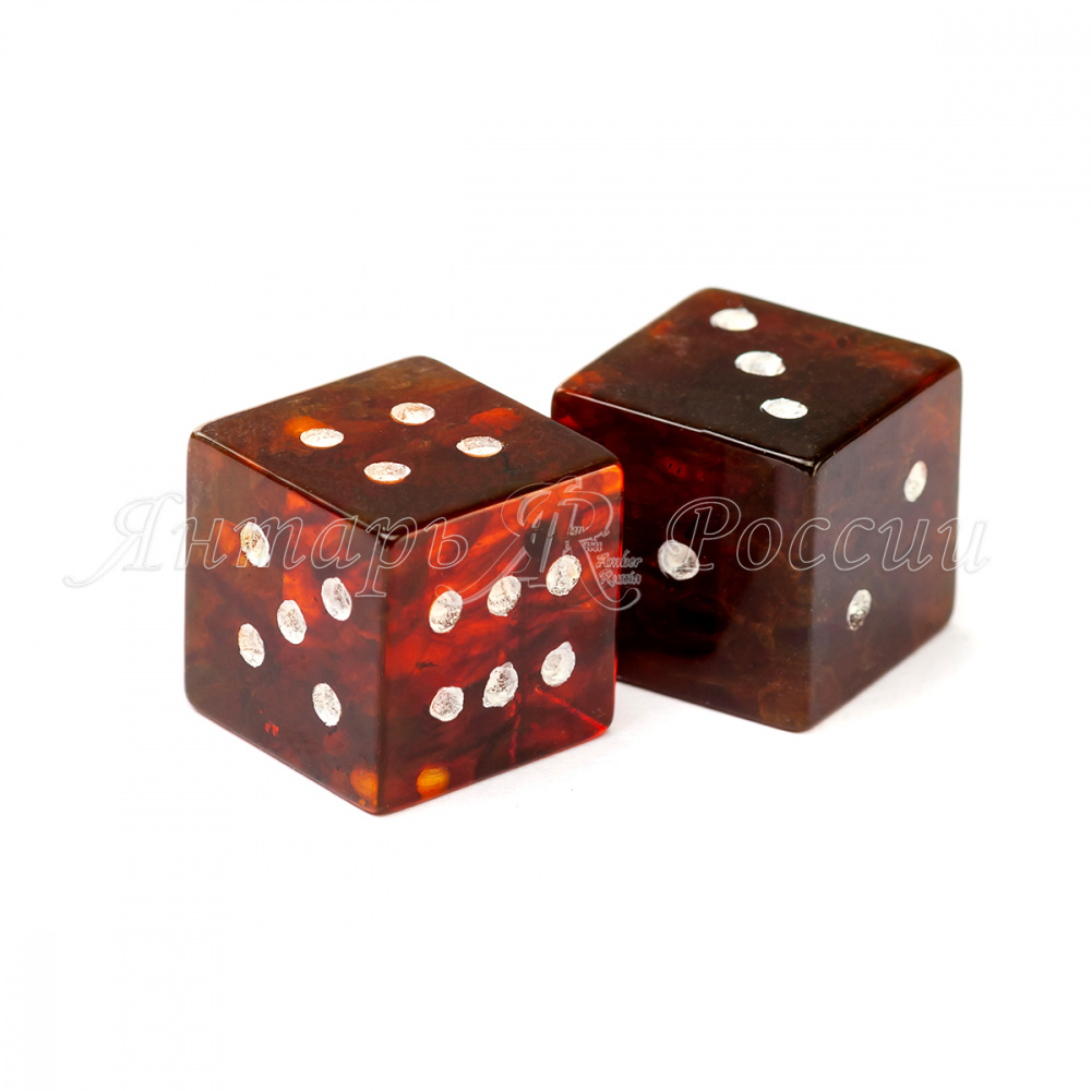 Кости игральные из янтаря